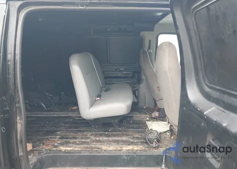 2008 Ford E-350 Super Duty Commercial/Recreational z USA, uszkodzony, nr VIN 1FTSE34L88DA91636